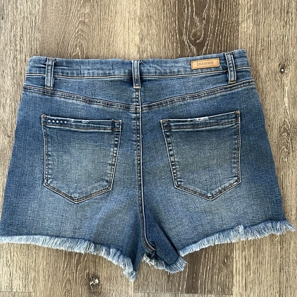 BlankNYC raw hem denim short. Size 31. GUC - Picture 3 of 4